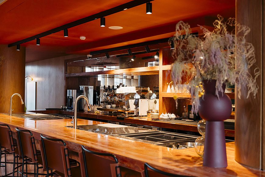 Артисты Московского театра оперетты Ольга Белохвостова и Иван Викулов