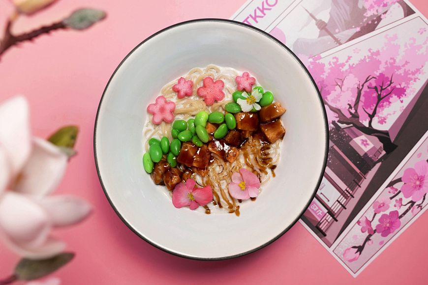 корейское бистро KOOK блюда корейской кухни цветение сакуры k-pop кей поп