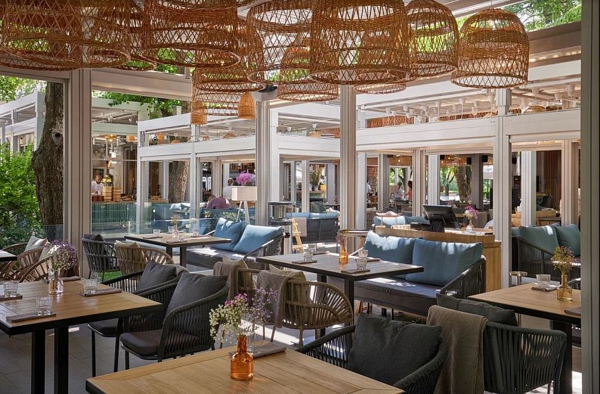 Дружеская вечеринка на веранде «Лето, пока!»