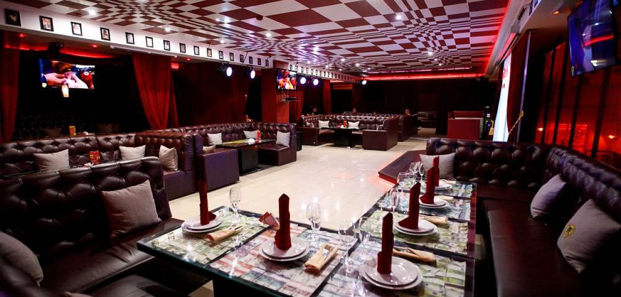 Art Cafe & Karaoke Muraway (ex. Karaoke Lounge MW) закрыт - фотография № 1