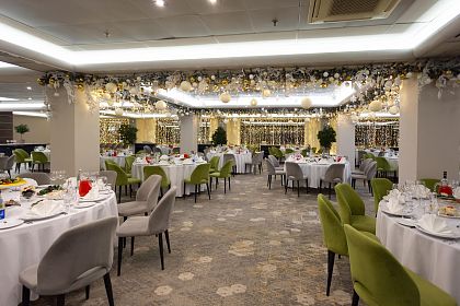 Новогодняя ночь в ресторане Банкетные залы Альфа