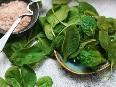 Как правильно приготовить шпинат, чтобы блюда были полезными и вкусными