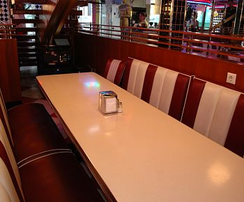 Beverly Hills Diner / Беверли Хиллс Дайнер (Тверская) закрыт