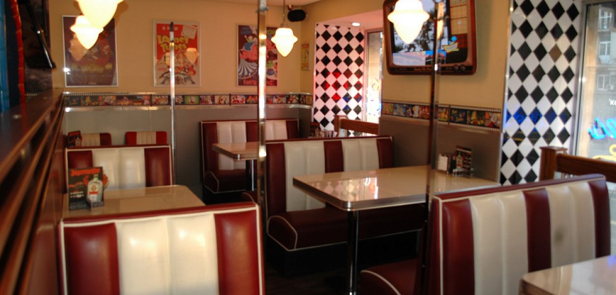 Beverly Hills Diner / Беверли Хиллс Дайнер (Тверская) закрыт - фотография № 3