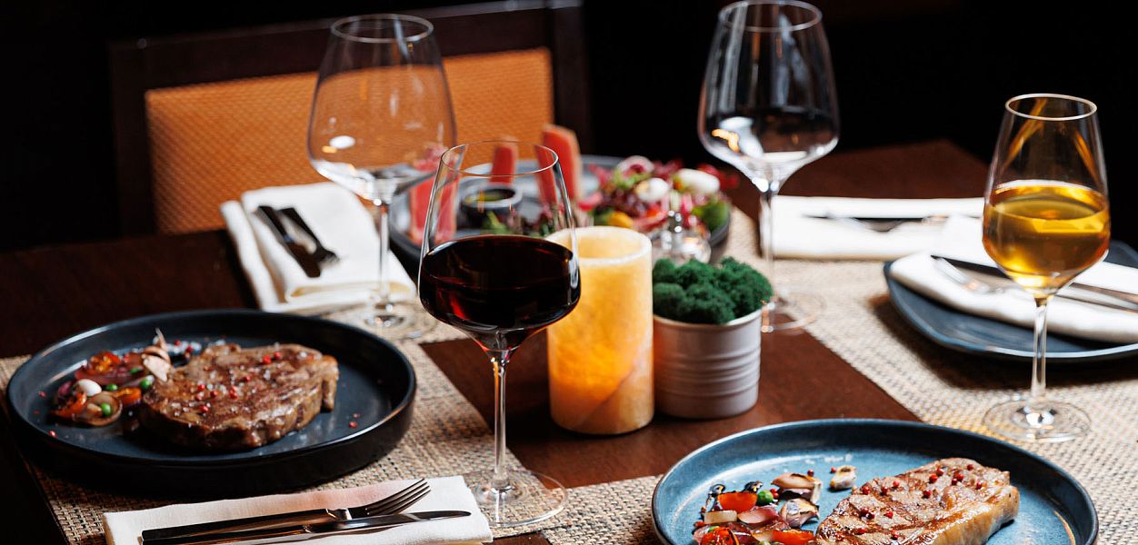 New York Steakhouse cтейкхаус при отеле «Звезды Арбата» Отель и Апартаменты 5* - фотография № 7