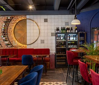 бронировать по телефону