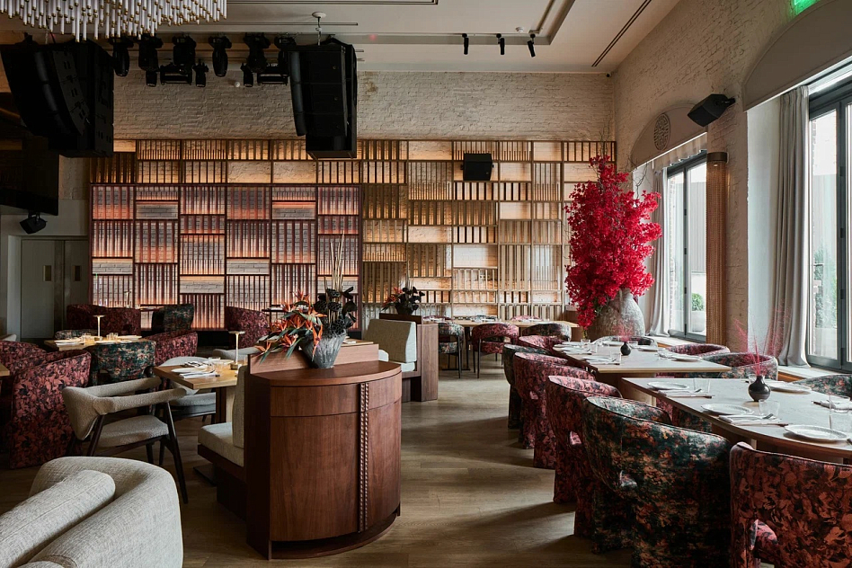 LEPS ASIAN RESTAURANT & SINGER CLUB - тип ресторан