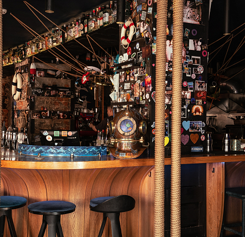 Моряк и Чайка на Маросейке