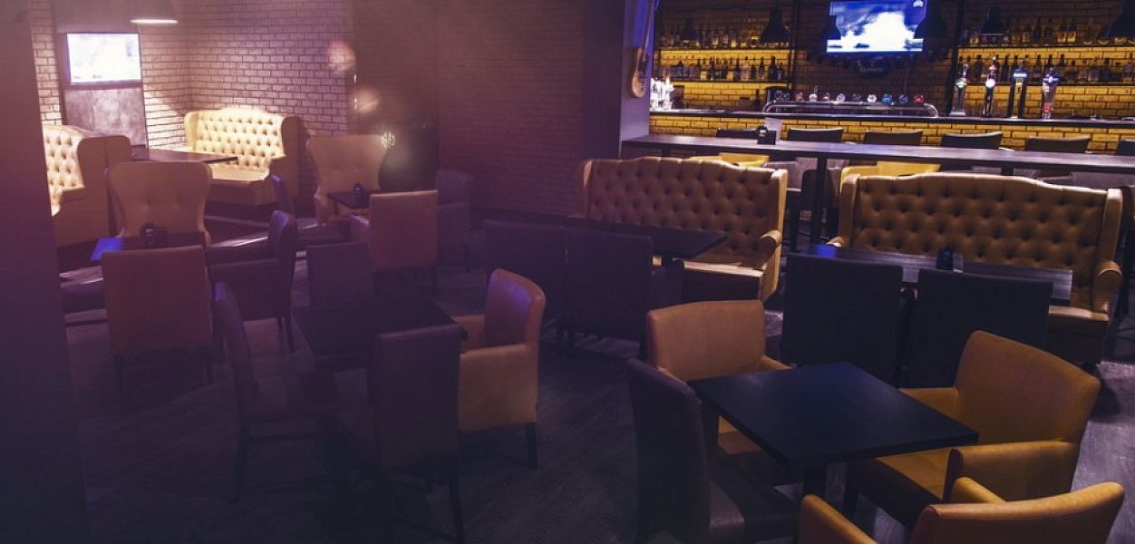 Black&White bar (ex. Wheelie pub) / Блэк энд Вайт бар (закрыт) - фотография № 6