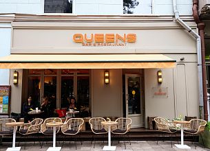 Queens Bar & Restaurant фото 9