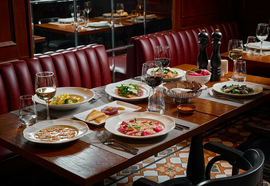 Артист - метро красные ворота