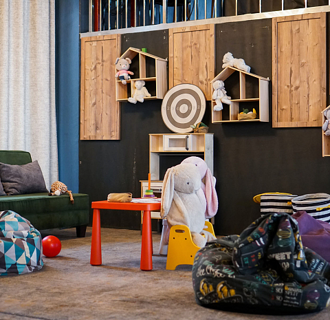 Трамплин / Амбассадори