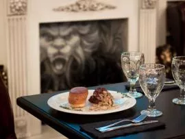 Медальоны из говядины с йоркширским пудингом от ресторана Chelsea GastroPub