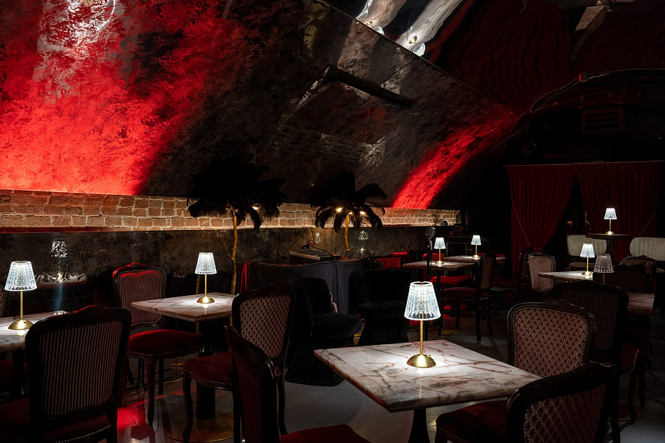 Петит Декаданс / Petite Decadence - кредитные карты мир