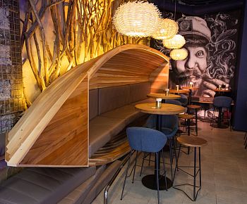 Моряк и Чайка на Кузнецком