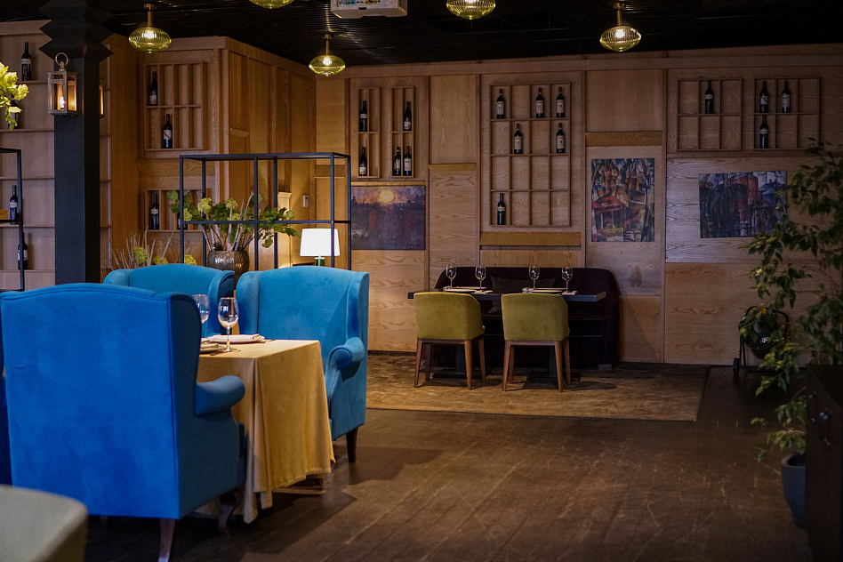 Трамплин / Амбассадори - кухня европейская