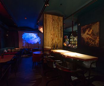Dry & Wet Cocktail Bar
