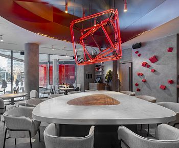 Red box (Новый Арбат)