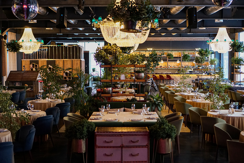 Трамплин / Амбассадори - специальное оборудование экран