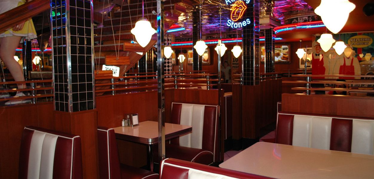 Beverly Hills Diner / Беверли Хиллс Дайнер (Тверская) закрыт - фотография № 19