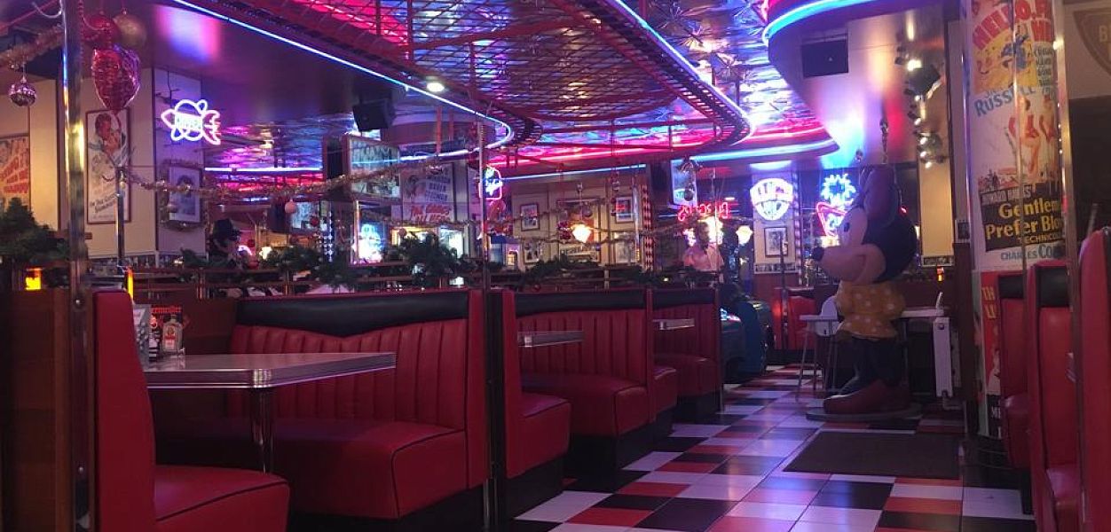 Beverly Hills Diner / Беверли Хиллс Дайнер (Садовая-Триумфальная) закрыт - фотография № 7