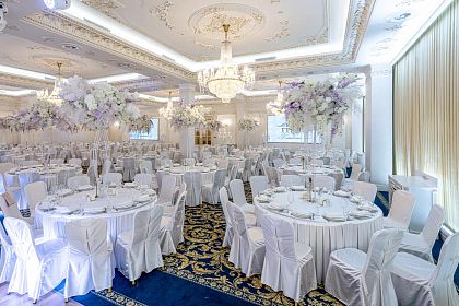 Новогодние корпоративы в ресторане ГРАНД