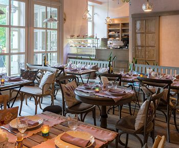 Cafe De Arts / Кафе Де Артс