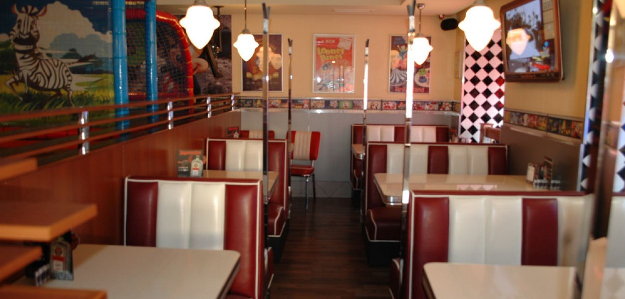 Beverly Hills Diner / Беверли Хиллс Дайнер (Тверская) закрыт - фотография № 2