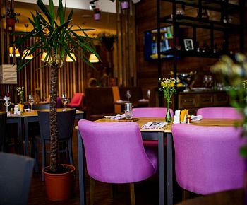 Corner cafe