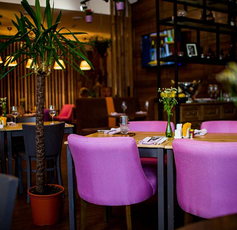 Corner cafe