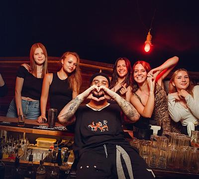 Моряк и Чайка на Белорусской