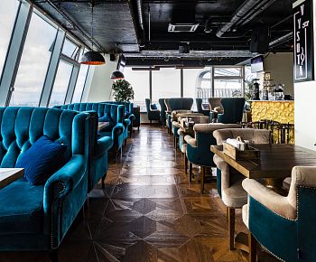 Vysota 57 Lounge