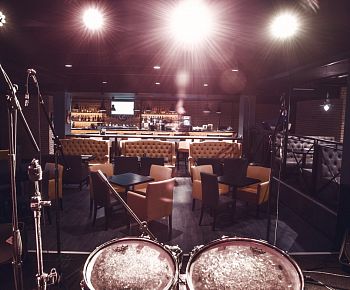 Black&White bar (ex. Wheelie pub) / Блэк энд Вайт бар (закрыт)