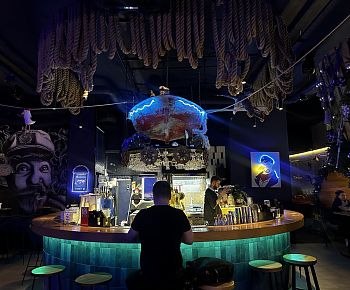 Моряк и Чайка на Кузнецком