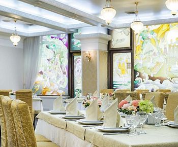 Отель Аструс