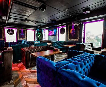 MOS lounge&bar (Новокузнецкая)