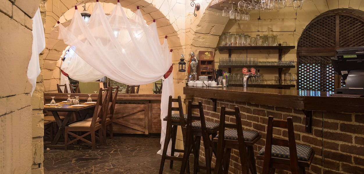 Castle Grill Bar / Кастл Гриль Бар (закрыт) - фотография № 2