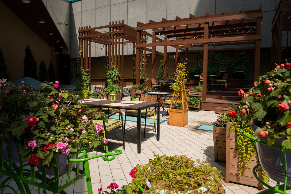 Terrace Plaza Garden Cafe - фотография № 3 (фото предоставлено заведением)