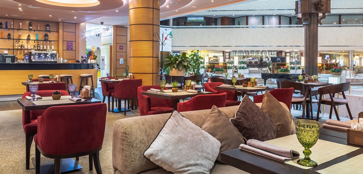 Plaza Garden Cafe - фотография № 16