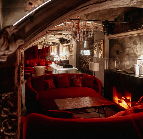 Mendeleev. Bar & Music