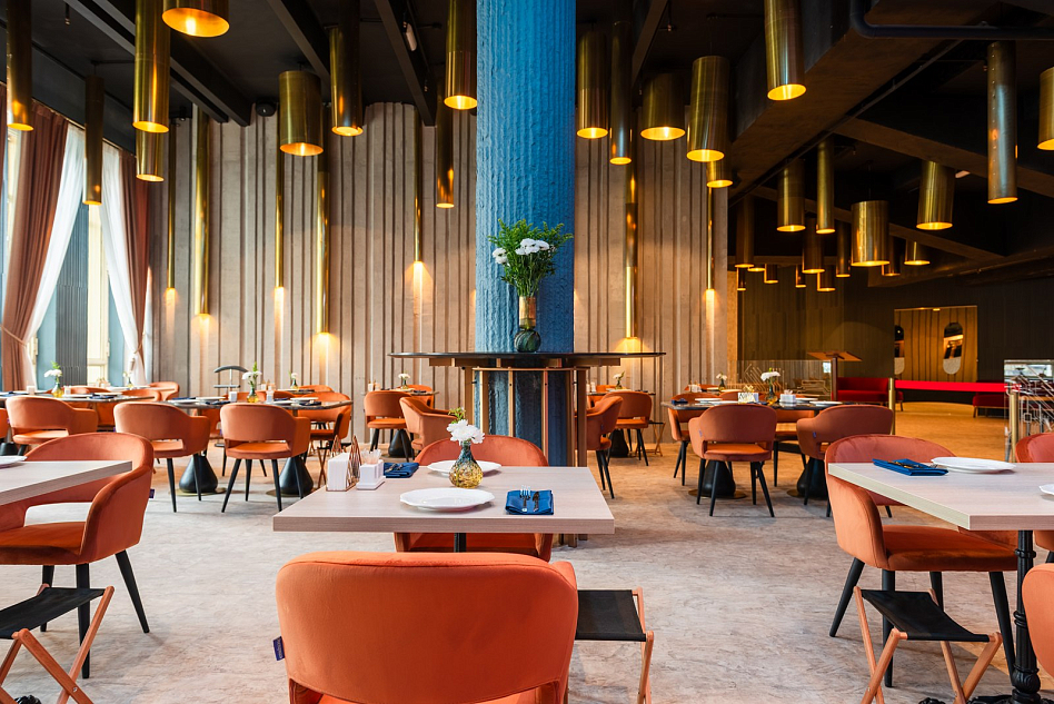 Третий звонок - средний счет  2000-3000р