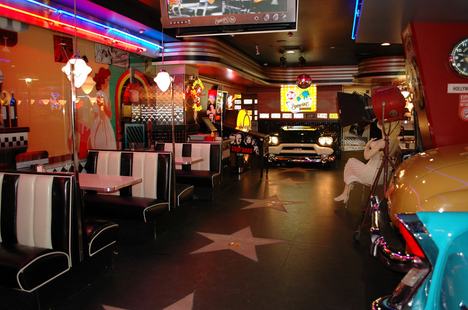 Beverly Hills Diner / Беверли Хиллс Дайнер (Никольская) закрыт - фотография № 5 (фото предоставлено заведением)