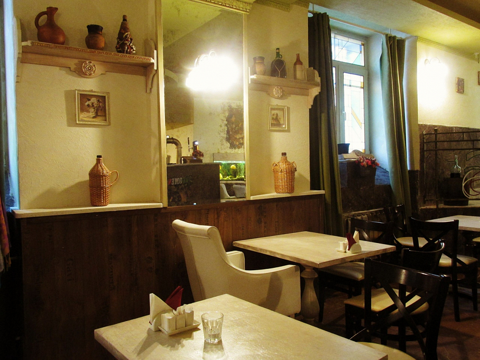 Argomento Backyard Bar - фотография № 1 (фото предоставлено заведением)