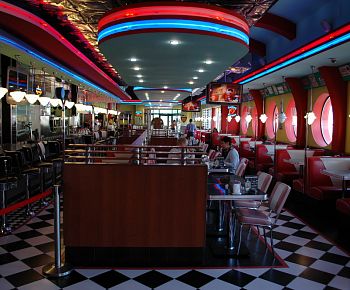 Hollywood / Голливуд (ex. Beverly Hills Diner / Беверли Хиллс Дайнер (Котельники) (закрыт)