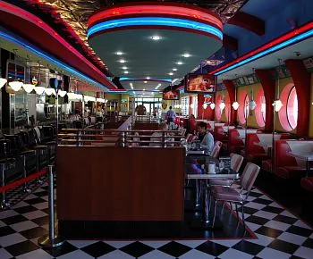 Hollywood / Голливуд (ex. Beverly Hills Diner / Беверли Хиллс Дайнер (Котельники) (закрыт)