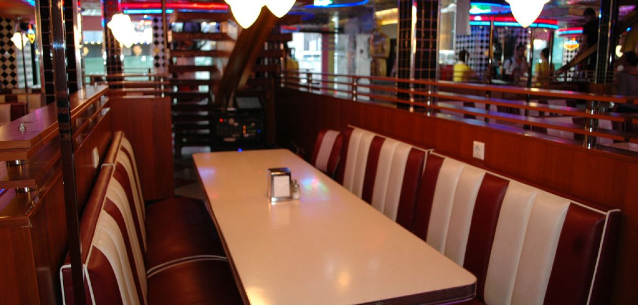 Beverly Hills Diner / Беверли Хиллс Дайнер (Тверская) закрыт - фотография № 21