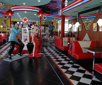 Hollywood / Голливуд (ex. Beverly Hills Diner / Беверли Хиллс Дайнер (Котельники) (закрыт)