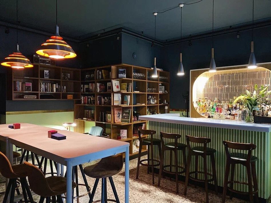 Shortlist Books and Spirits - фотография № 3