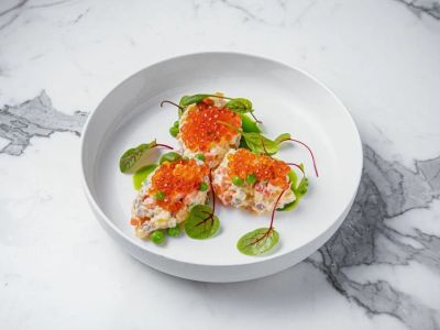 Краб, трубач, икра — рождественское меню в «Сахалине»