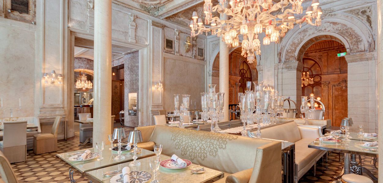 Cristal Room Baccarat - фотография № 1